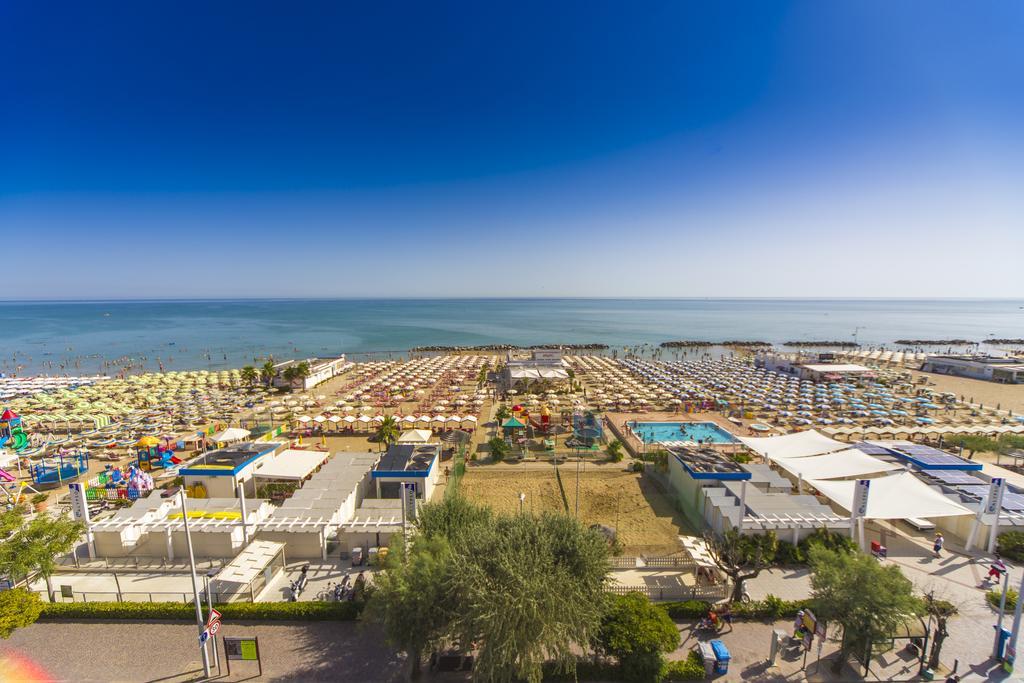 Hotel Touring Misano Adriatico Luaran gambar