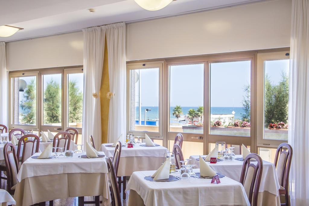 Hotel Touring Misano Adriatico Luaran gambar